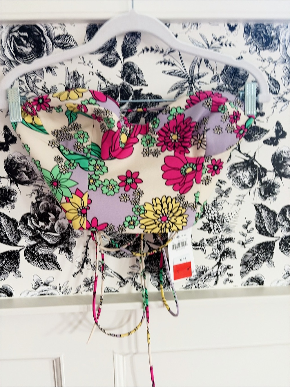 New with tags! Zara Floral Crop Top in Pink, Yellow, Green, Lavender on Cream